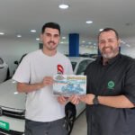 Octavio, ganador del sorteo del Día del Padre en el concesionario de Carove