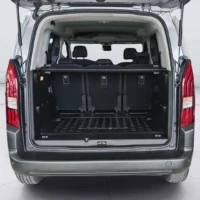 Vehículo de ocasión Peugeot Rifter detalle maletero