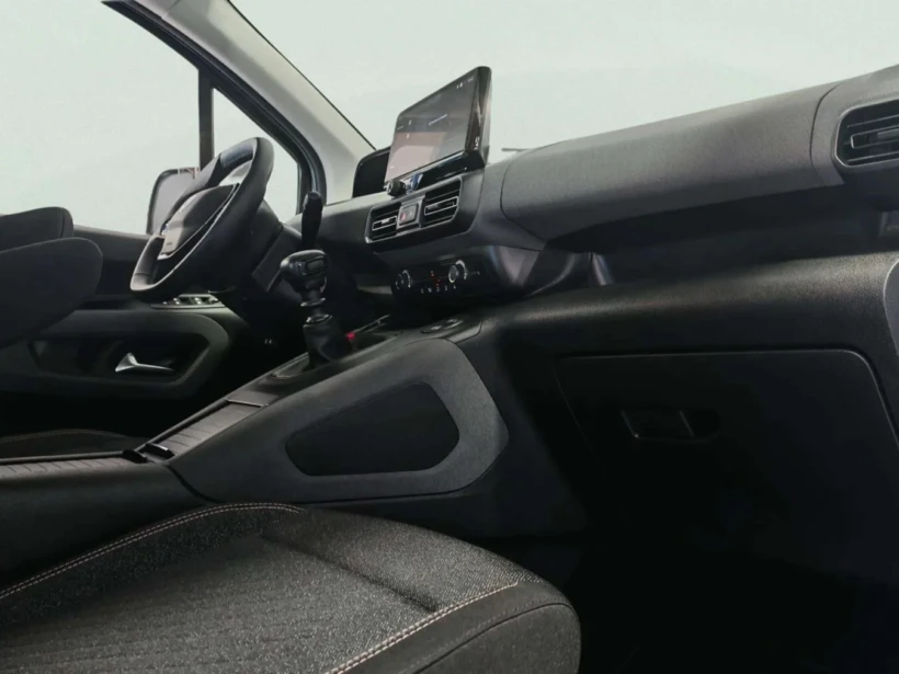 Vehículo de ocasión Peugeot Rifter detalle interior