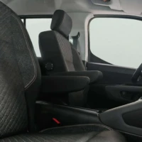 Vehículo de ocasión Peugeot Rifter detalle interior