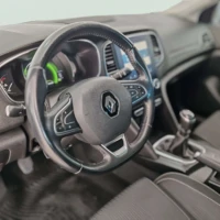 Vehículo de ocasión Renault Megane detalle volante
