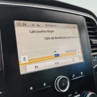 Vehículo de ocasión Renault Megane detalle navegador interior