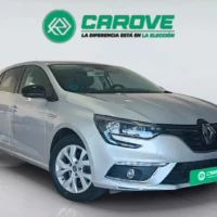 Vehículo de ocasión Renault Megane vista frontal lateral