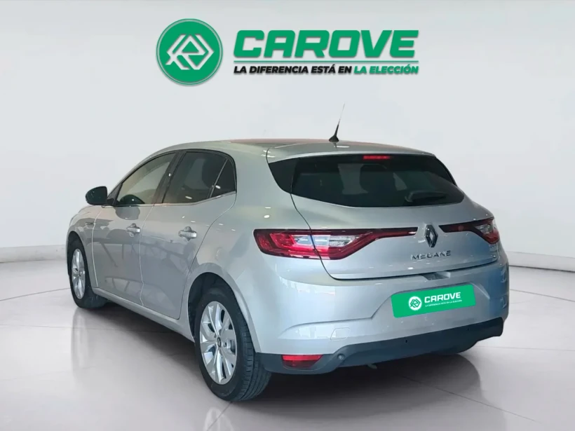 Vehículo de ocasión Renault Megane vista trasera lateral