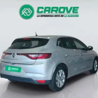 Vehículo de ocasión Renault Megane vista trasera lateral