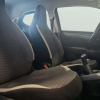 Vehículo de ocasión Toyota Aygo vista interior