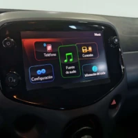 Vehículo de ocasión Toyota Aygo detalle navegador