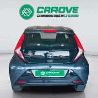Vehículo de ocasión Toyota Aygo vista trasera